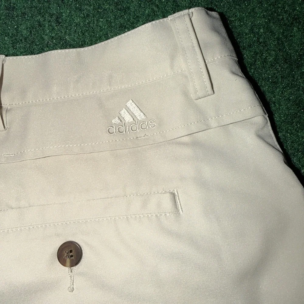 Adidas Stretch Golf Shorts Men's Size 36 Khaki 9 Inseam